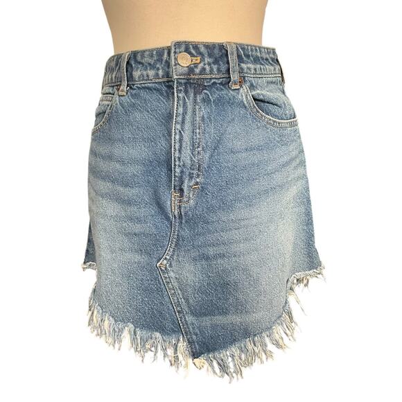 We The Free Denim Free People Mini Skirt Fringe Raw Hem Festival Boho Size 27 - Picture 9 of 9